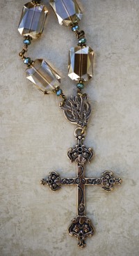 The Seraphym Necklace of the Cross